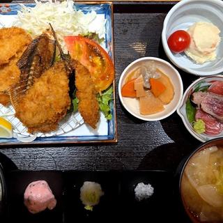 黄金アジフライ定食(魚と米)