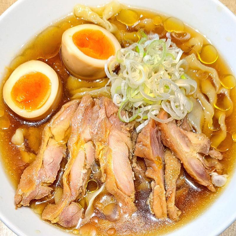 冷やし親鶏中華そば 大盛 味玉( 手打 親鶏中華そば 綾川)