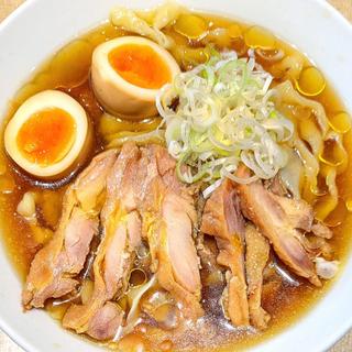 冷やし親鶏中華そば 大盛 味玉( 手打 親鶏中華そば 綾川)