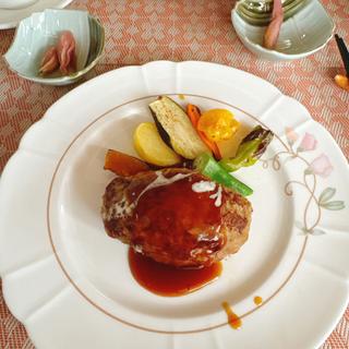ハンバーグランチ(デミグラスソース)