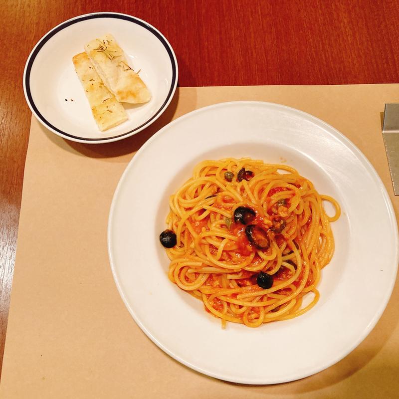 スパゲッティ ブッタネスカ、フォカッチャ（おかわり自由）(Altopascio（アルトパッショ）)