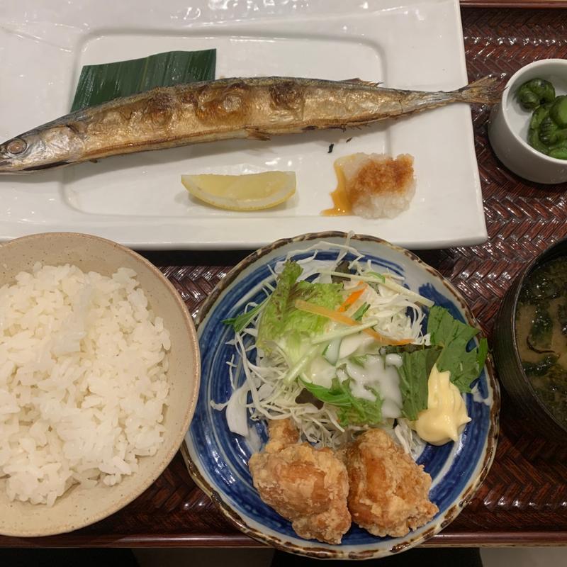 新さんま塩焼きと唐揚げ定食(築地食堂源ちゃん横須賀店)
