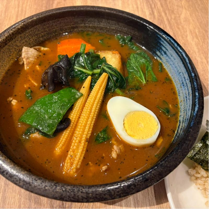 もち豚とほうれん草のスープカレー(カレー食堂 心 秋葉原店)