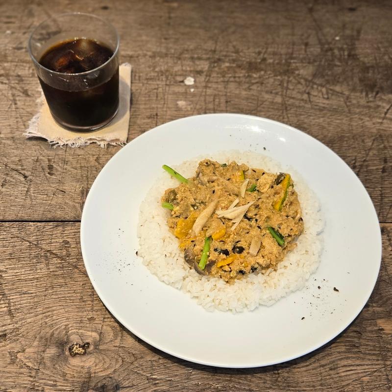 季節野菜の鶏キーマカレー
コーヒーICE(エルマーズグリーンカフェ)