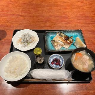 とろさば焼魚御膳(魚坐（さかなざ）)