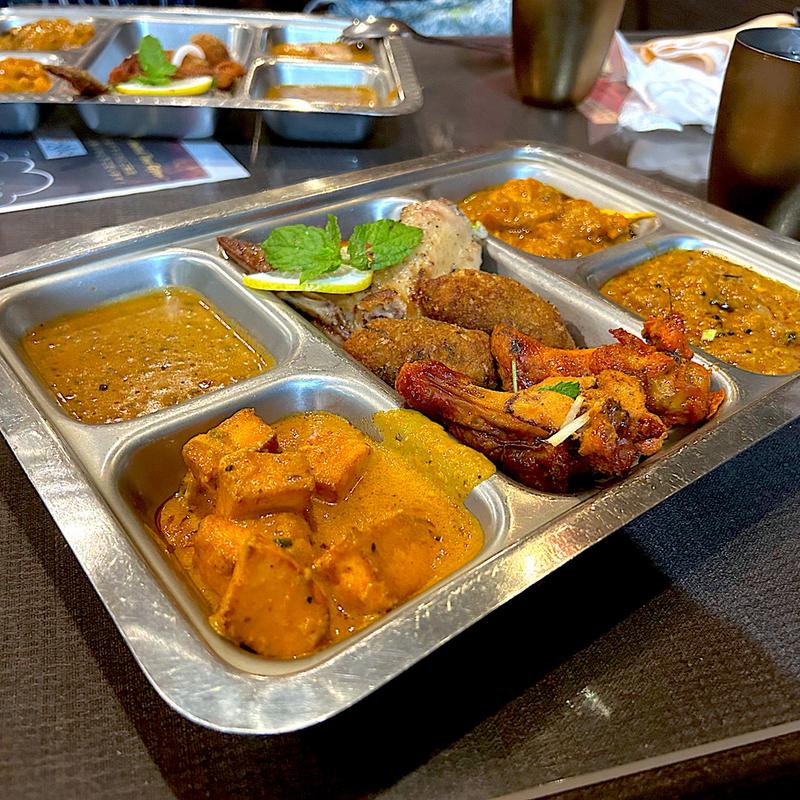 パニールカレー＆ダルカレー(ナマスカ 仙台南町通り店 （NAMASKAR）)