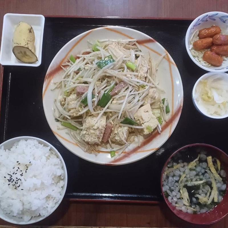 Bランチ 豆腐チャンプルー定食(アクアリュウム喫茶 慈伴賜)