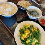 ニラ玉子炒め定食