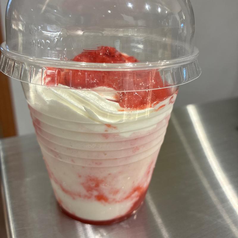 葛餅杏仁×いちごフラッペ(布袋)