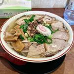 特製塩チャーシュー麺 大 太麺