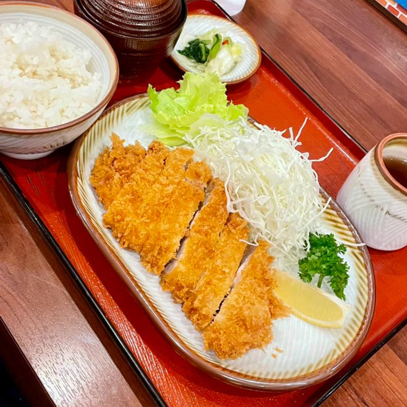 ロースかつ定食(とんかつ家族 )