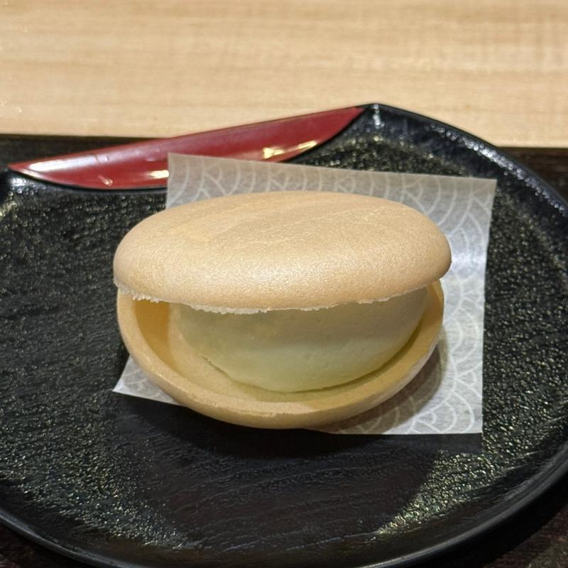 もなかアイス(かっぱ寿し )