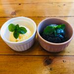 自家製 黒ごまのアイスクリーム、生姜のアイスクリーム