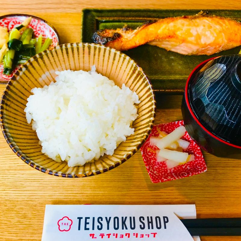 手塩鮭の石窯焼き定食(THE TEISYOKU SHOP)