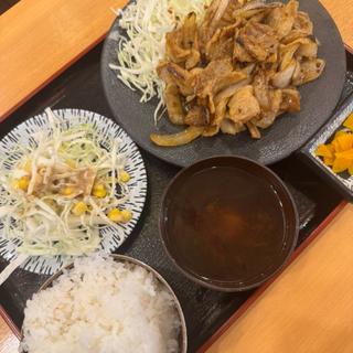 生姜焼定食(超炭酸ハイボールとやきとんが旨い店 ぶたぼーる 新橋店)