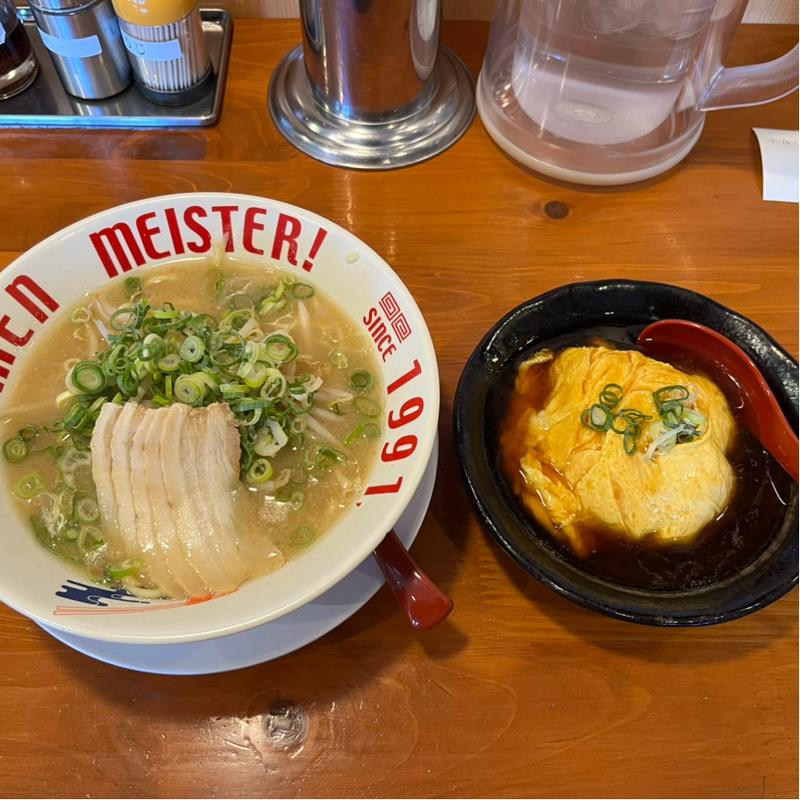 塩とんこつラーメンと半天津飯(希望軒 泉南店)