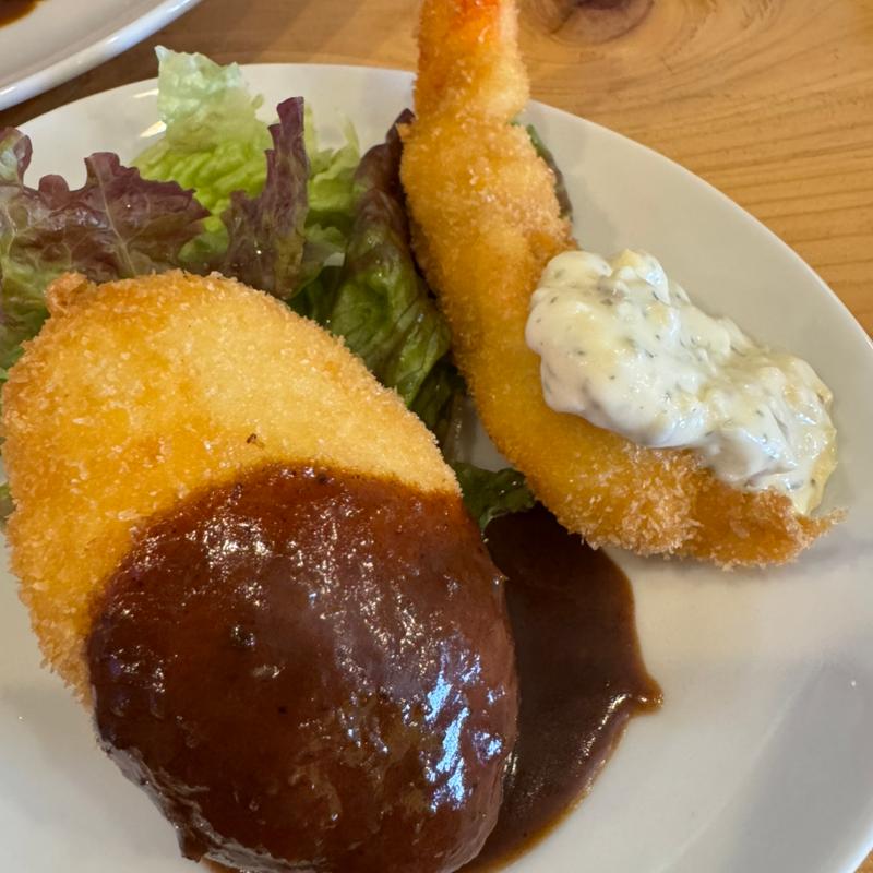 エビフライ　エビクリームコロッケ(ふくみみ)