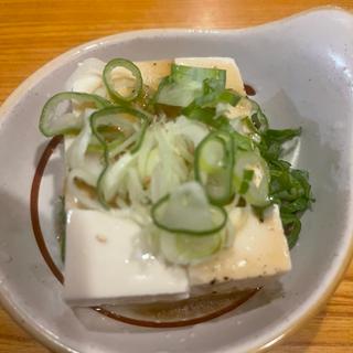 お通し　豆腐(武州うどんあかね&みどりダイニング)