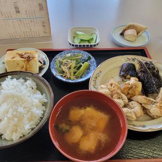 鶏のもも焼き定食(あたり食堂)