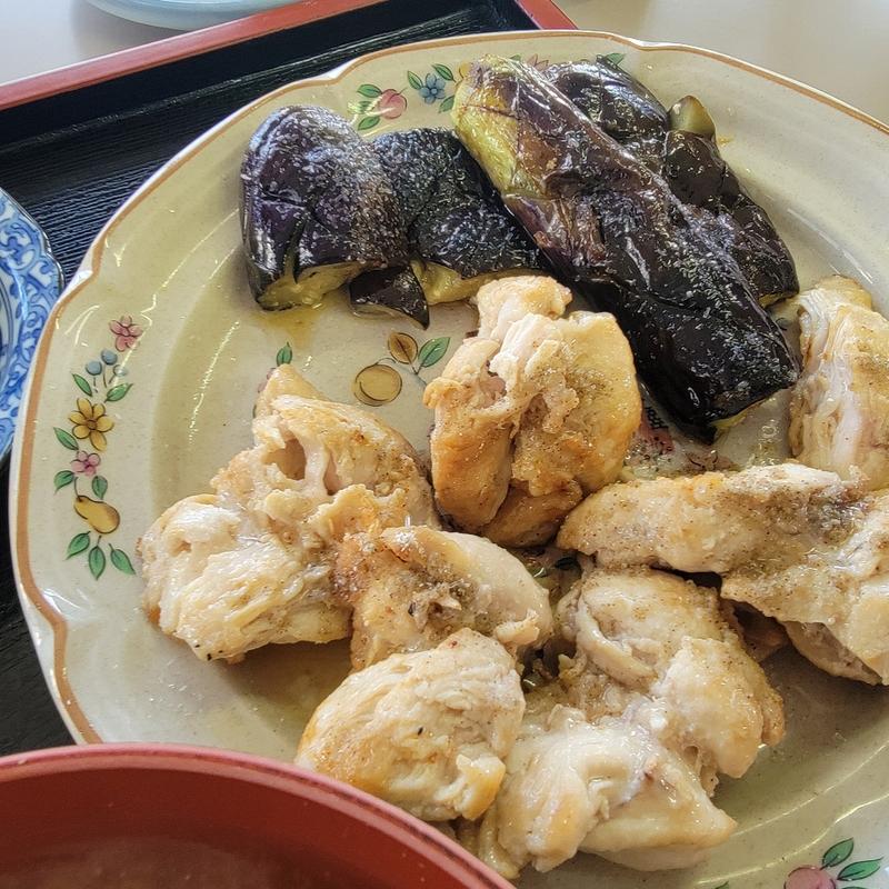 鶏のもも焼き定食(あたり食堂)