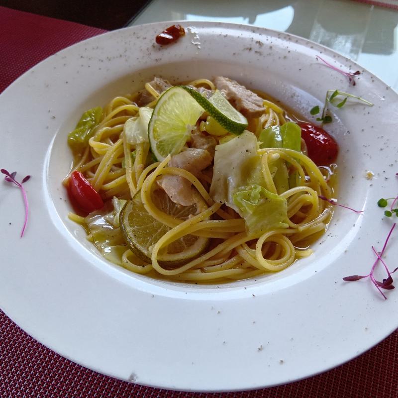 ペペロンチーノ セット(イタリアンレストラン楽生流 (らうる))