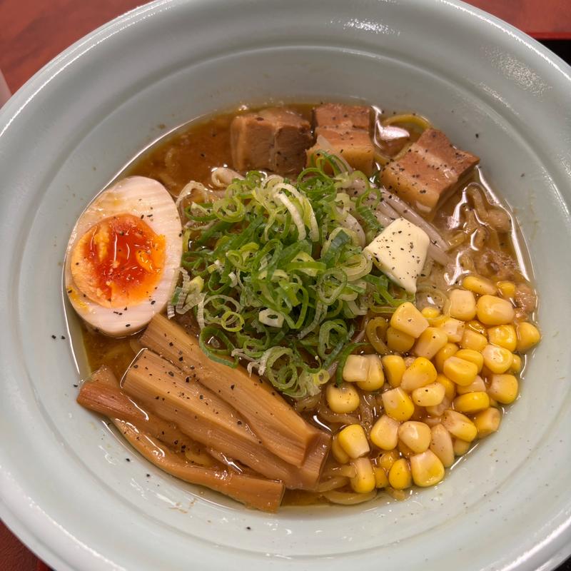 札幌味噌バターコーンラーメン(麺処まるはBEYOND 大通り店)