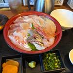 水漁丸海鮮丼 並盛り
