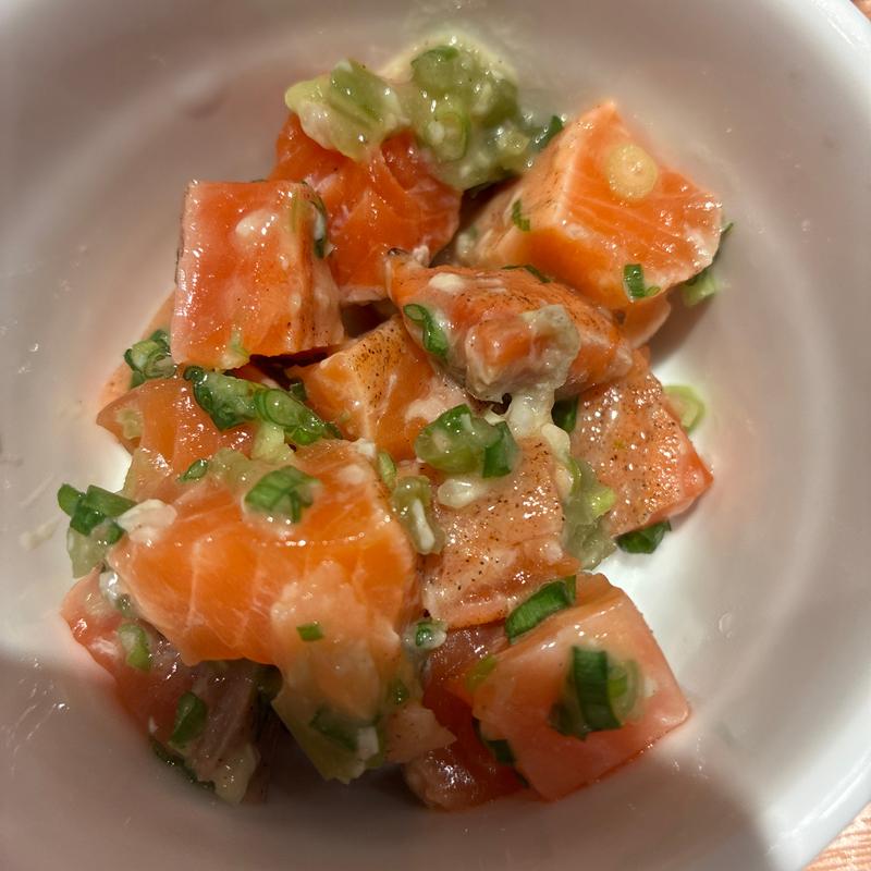 サーモンと茎わさびの塩麹和え(ヱビスバー 札幌アピア店 (YEBISU BAR Sapporo Apia))