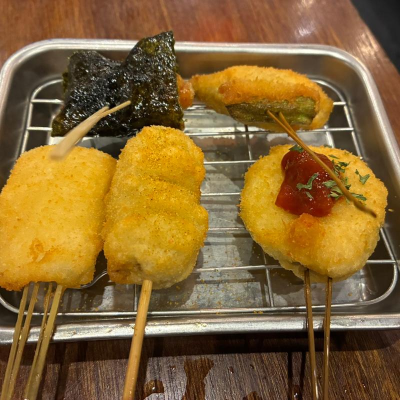 季節の五串盛り(カレーミンチ、オクラ、鱧、コーン磯部、ズッキーニ)(串かつ でんがな 大塚店)