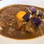 ジャストワンカレー(玉子の黄身トッピング)