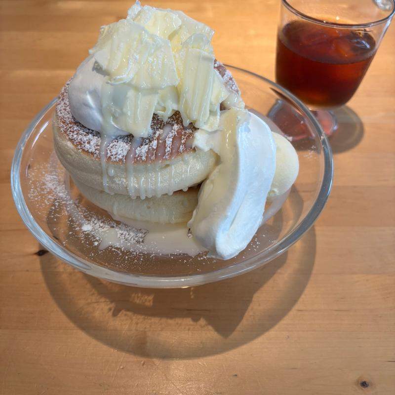 白のパンケーキ(円山ぱんけーき)