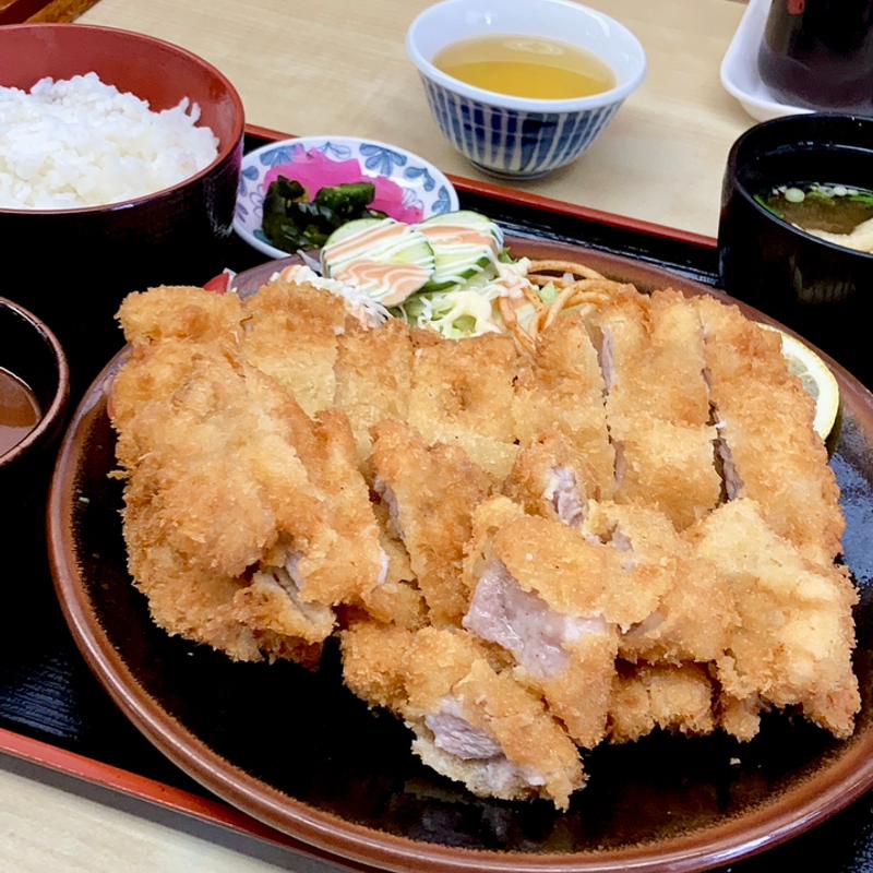 ワラジトンカツ定食(かんなべ)