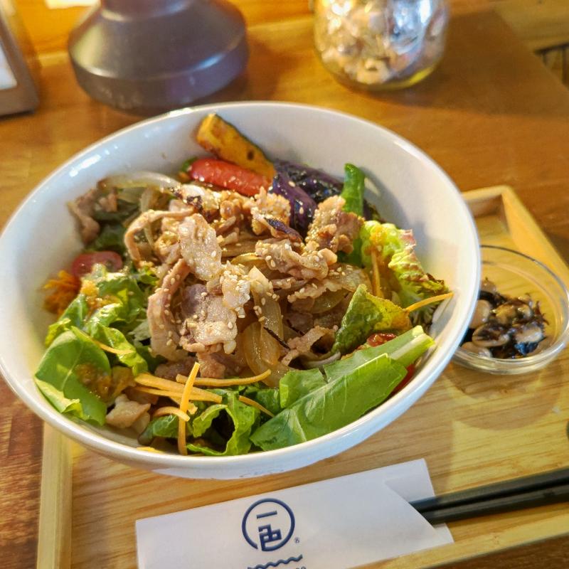 ポークジンジャーグリルプレート(『葉山一色BASE』Cafe Lounge / Diner & Activities & Workation)