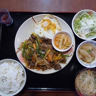 Aランチ 焼肉定食(アクアリュウム喫茶 慈伴賜)