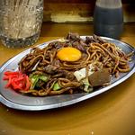 牛すじ焼きそば 生玉子トッピング