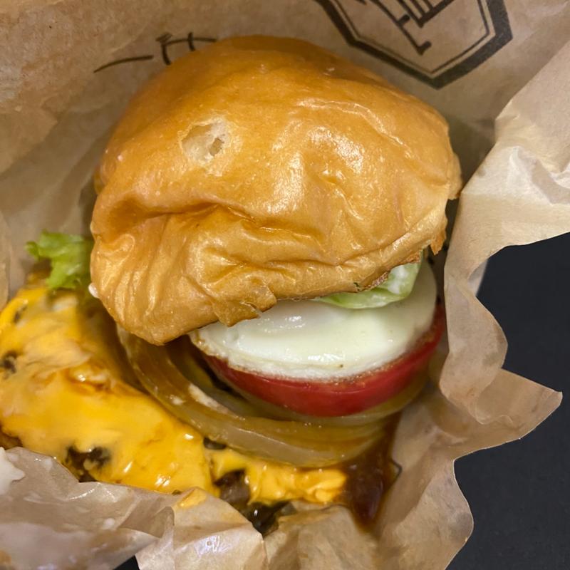 チェダーエッグバーガー(淡路島バーガー愛西店 CaravanBlue)