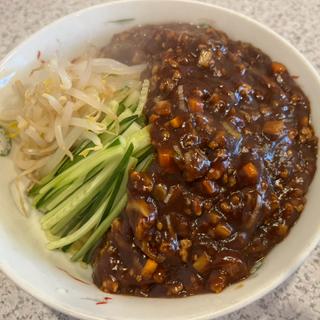 ジャージャー麺