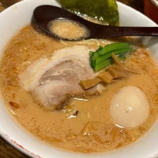 黒ラーメン　しょうゆ