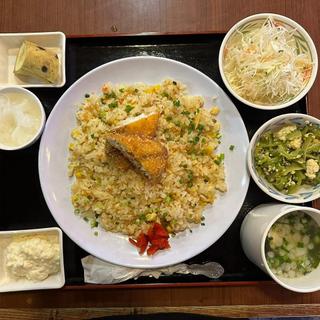 Aランチ 白身魚フライピラフ(アクアリュウム喫茶 慈伴賜)