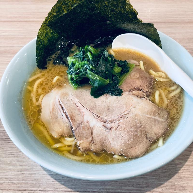 家系豚骨醤油ラーメン(凌駕ドロップス （リョウガドロップス）)