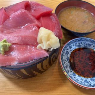 赤身中トロ丼(大盛）