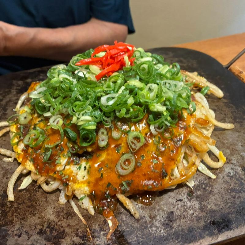 うどん肉玉（¥900)+生イカ(¥200）(お好み焼き 裏島)