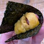 鮪の雲丹乗せ