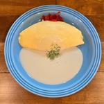 サケマヨオムライス ホワイトソース