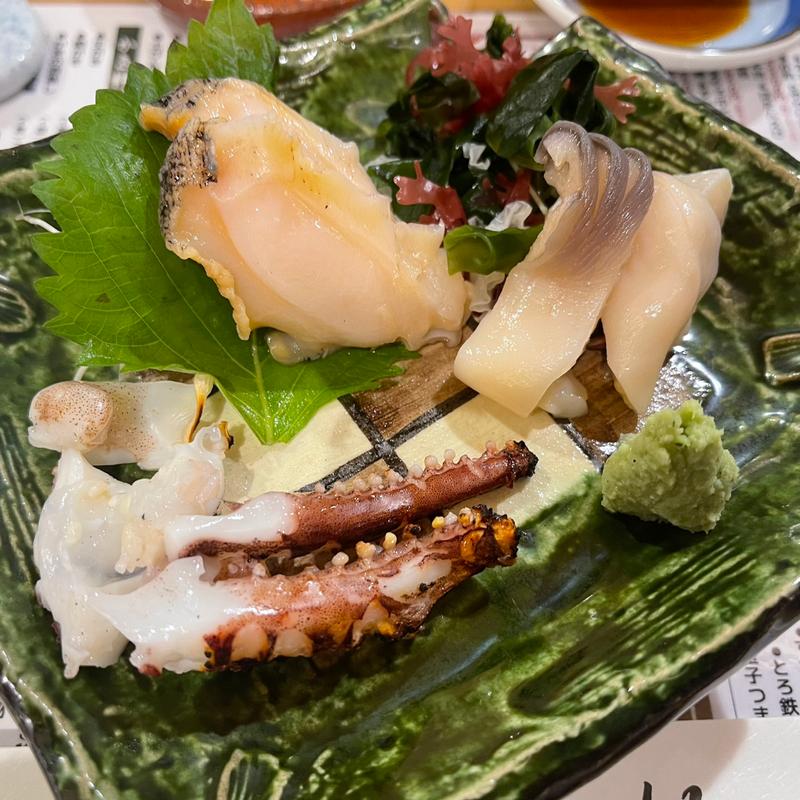 北寄貝・ゲソ・つぶ貝盛り合わせ(鮨処 西鶴 五条店)