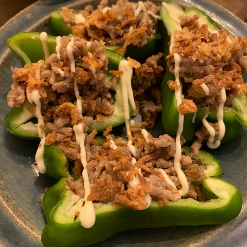 ひき肉ピーマンMASA！ラ(酒場ワタナベ)