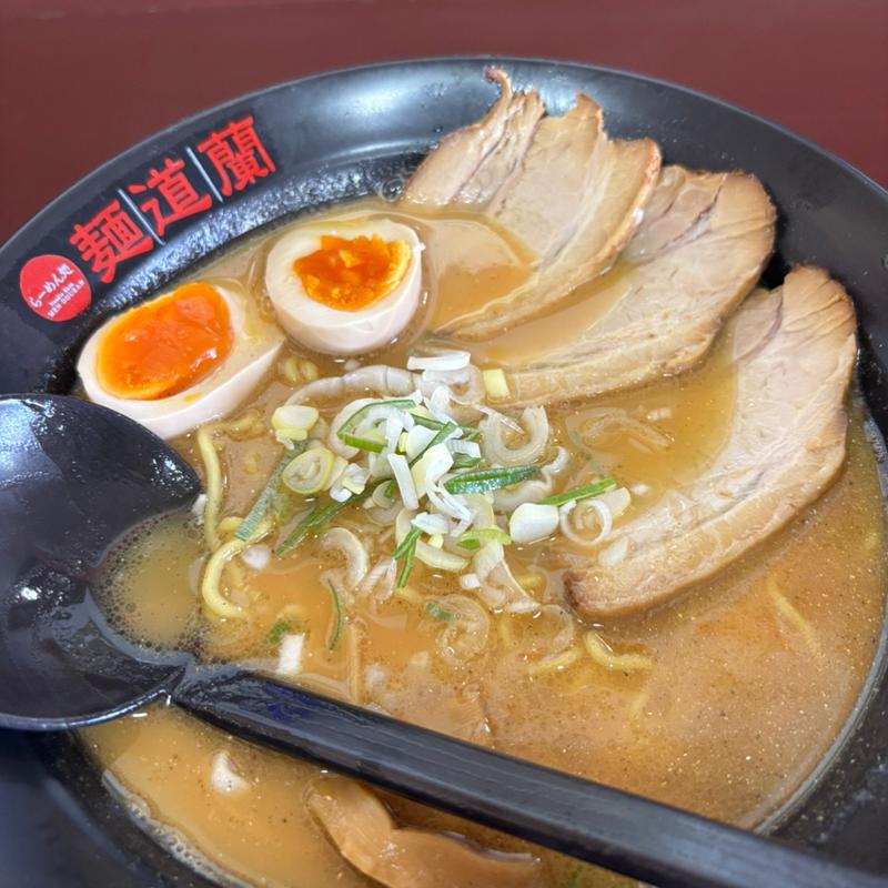 魚とんラーメン(麺道蘭 黒石アクロスプラザ店 （めんどうらん）)
