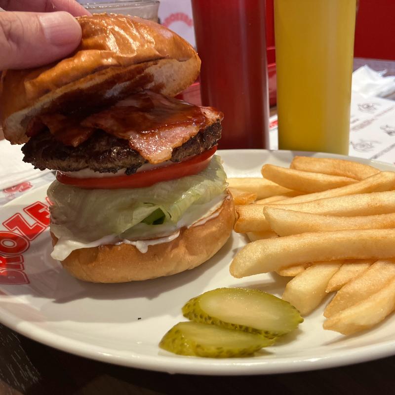 ベーコンバーガー(ブラザーズ 御茶の水店)