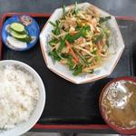 肉ニラ炒め定食
