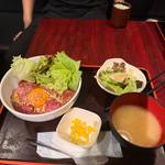 ローストビーフ丼(肉バル アモーレ 新宿店)